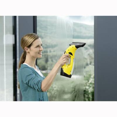 Karcher WV2 Plus Cam Temizleme Makinesi - 4