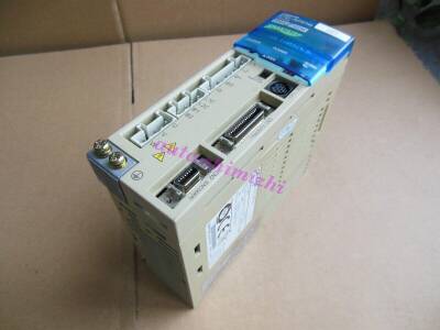 OMRON 100W DARBE GİRİŞİ 240AC TEKFAZ SERVO SÜRÜCÜ - 1
