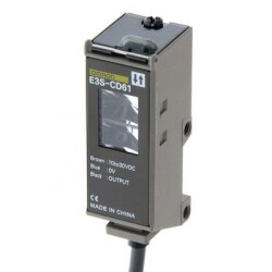 Omron E3SC D612 MOMS , Fotoelektrik sensör, cisimden yansımalı, 700mm, DC, 3, NPN-PNP, düşey, 2m direksiyon