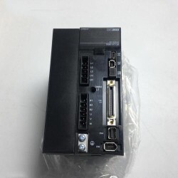 Omron R88DKT15H, Servo Sürücü