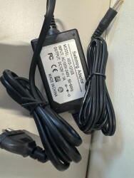 Switching Adaptor XED-1212, AC100V-240V-50-60 HZ-DC12V - 3